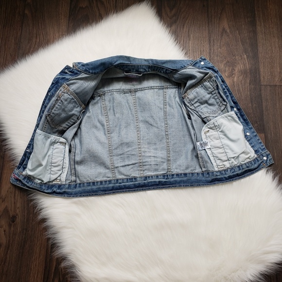 Aéropostale Medium Wash Distressed Denim Vest - Picture 7 of 8